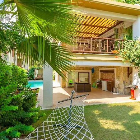 Villa Ela Goecek ヴィラ ギョジェク